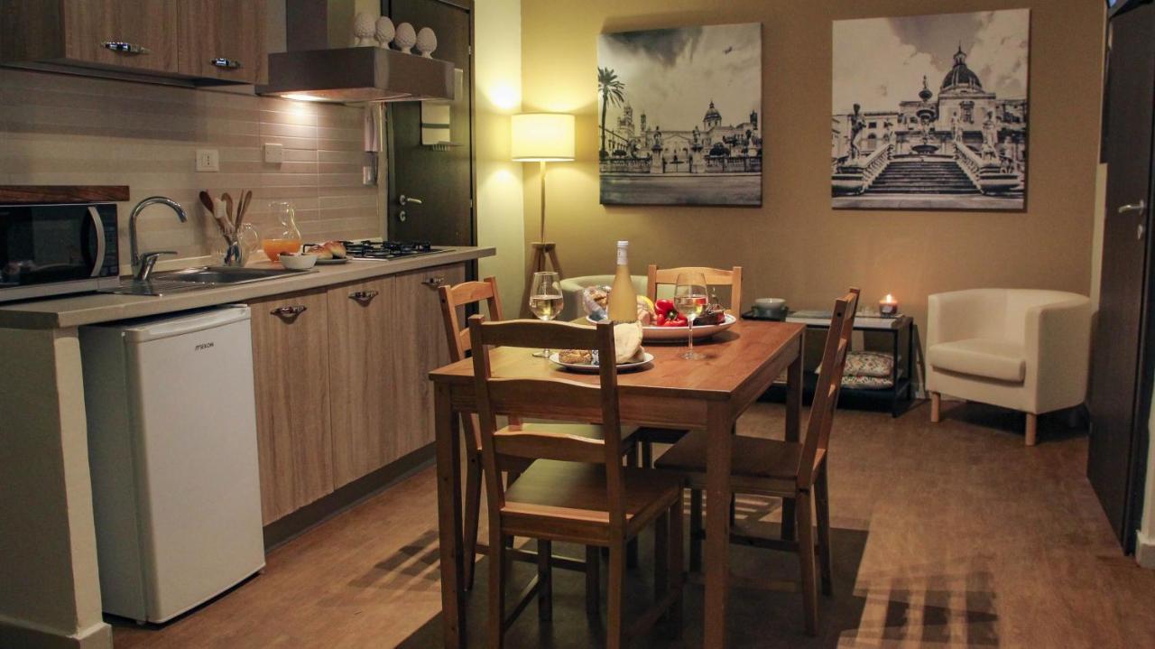 Casa Carolino Apartment ปาแลร์โม ภายนอก รูปภาพ